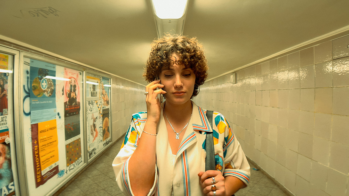 Anamorphic Desqueeze in ProCamera Anamorphic Lens Support in ProCamera on iPhone and iPad