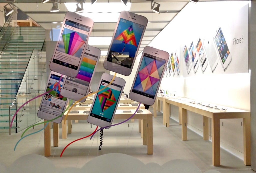 AppleStoreFeature2_crop