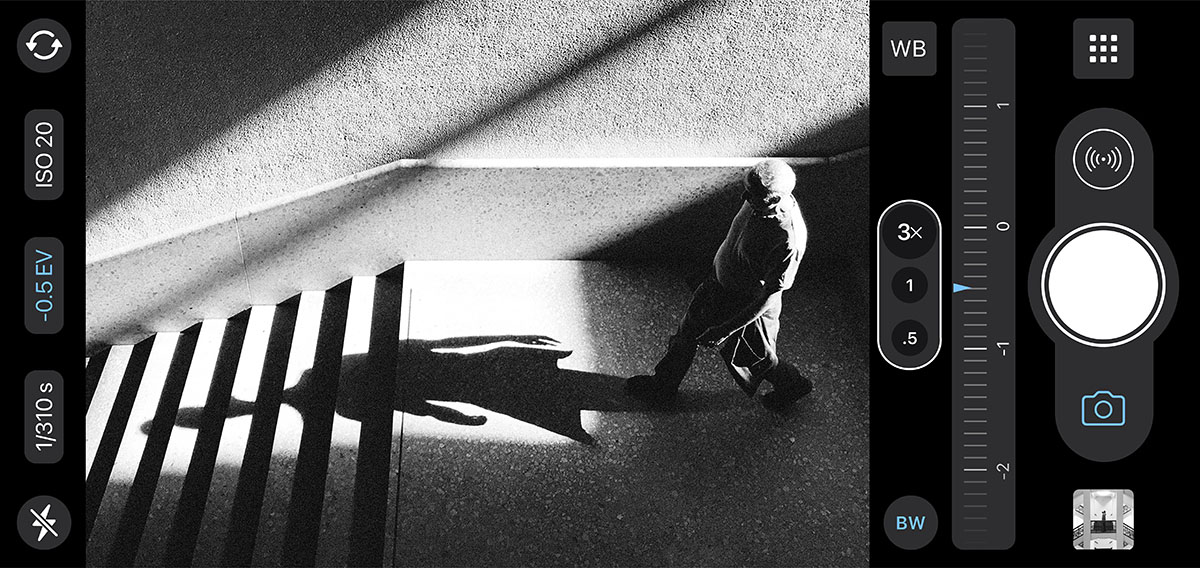 BW Camera Mode in ProCamera